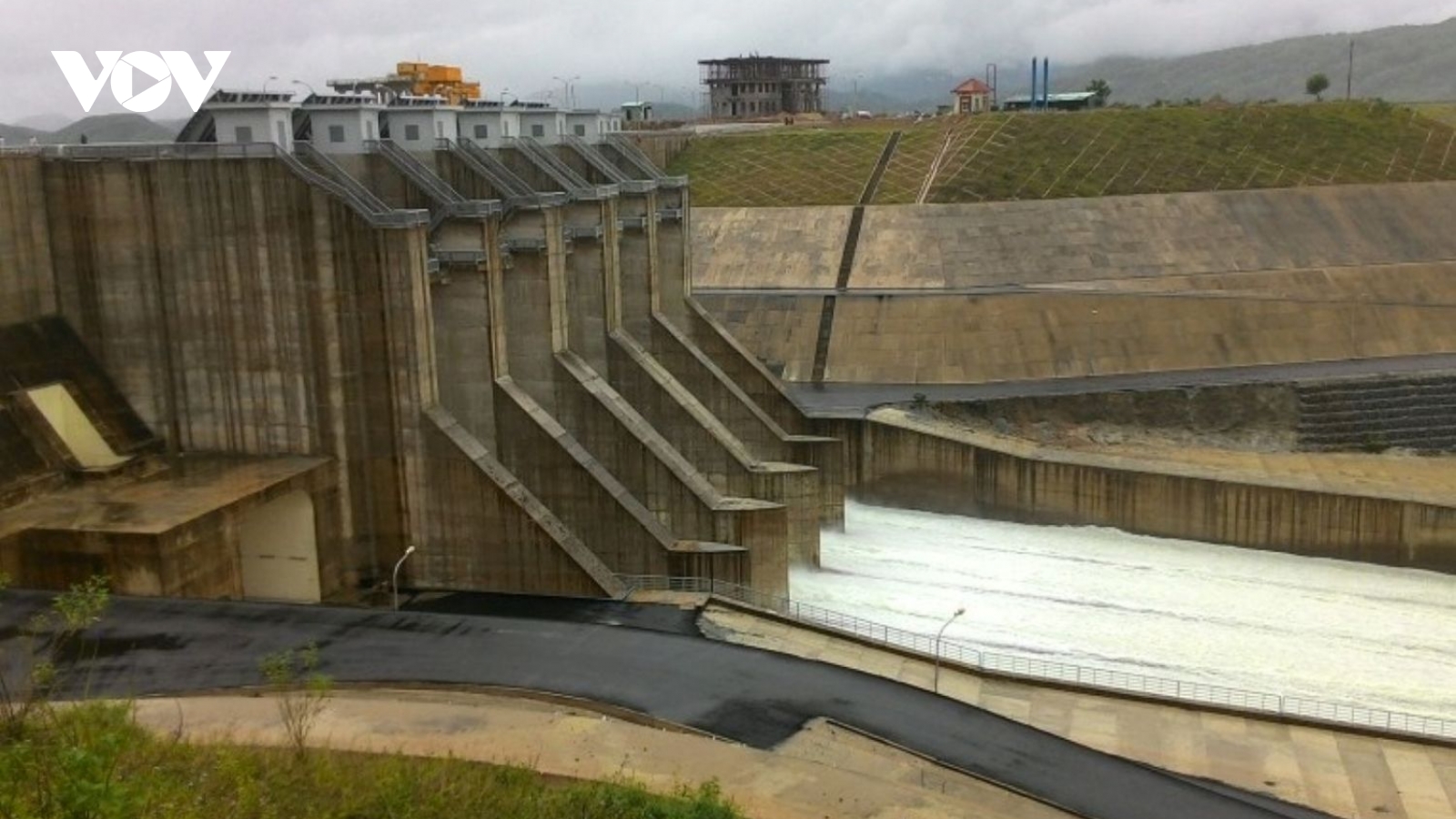 Huế ứng phó mưa lớn kéo dài, triển khai biện pháp vận hành an toàn hồ, đập